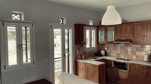 Ferienhaus | Eigene Küche | Kühlschrank, Mikrowelle, Ofen, Herdplatte