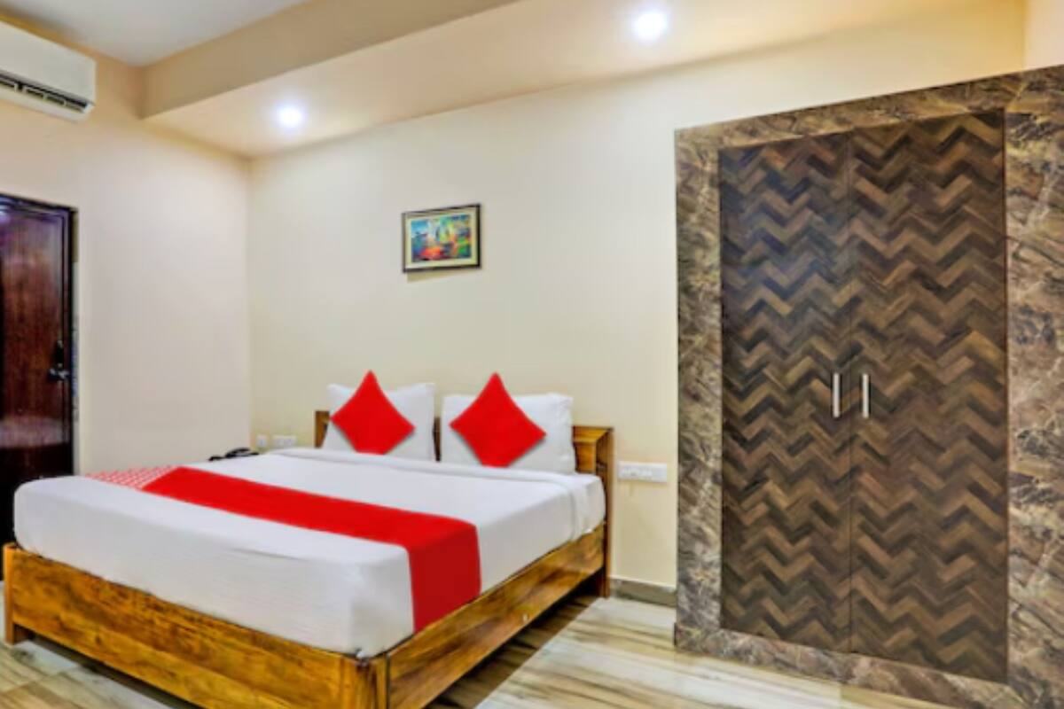 Deluxe Double Room, City View