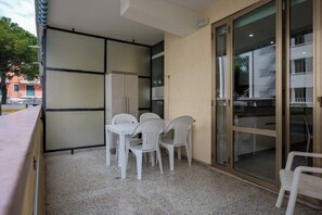 Outdoor dining - Swiss Palace 4 (Lido di Jesolo)