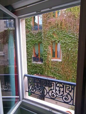 Interior - 1 Bedroom Apartment in Paris (Paris)