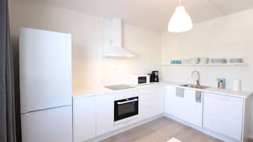Standard Apartment | Private kitchen | Fridge, microwave, oven, stovetop