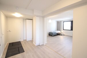 Estudio estándar | Tabla de planchar con plancha y wifi gratis