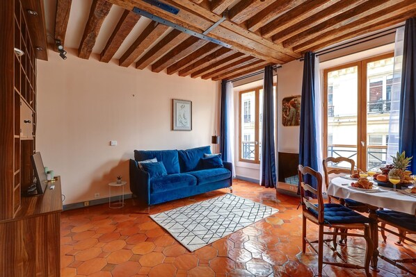 Smart TV, offices - Cozy 1BR in Heart of Le Marais (Paris)