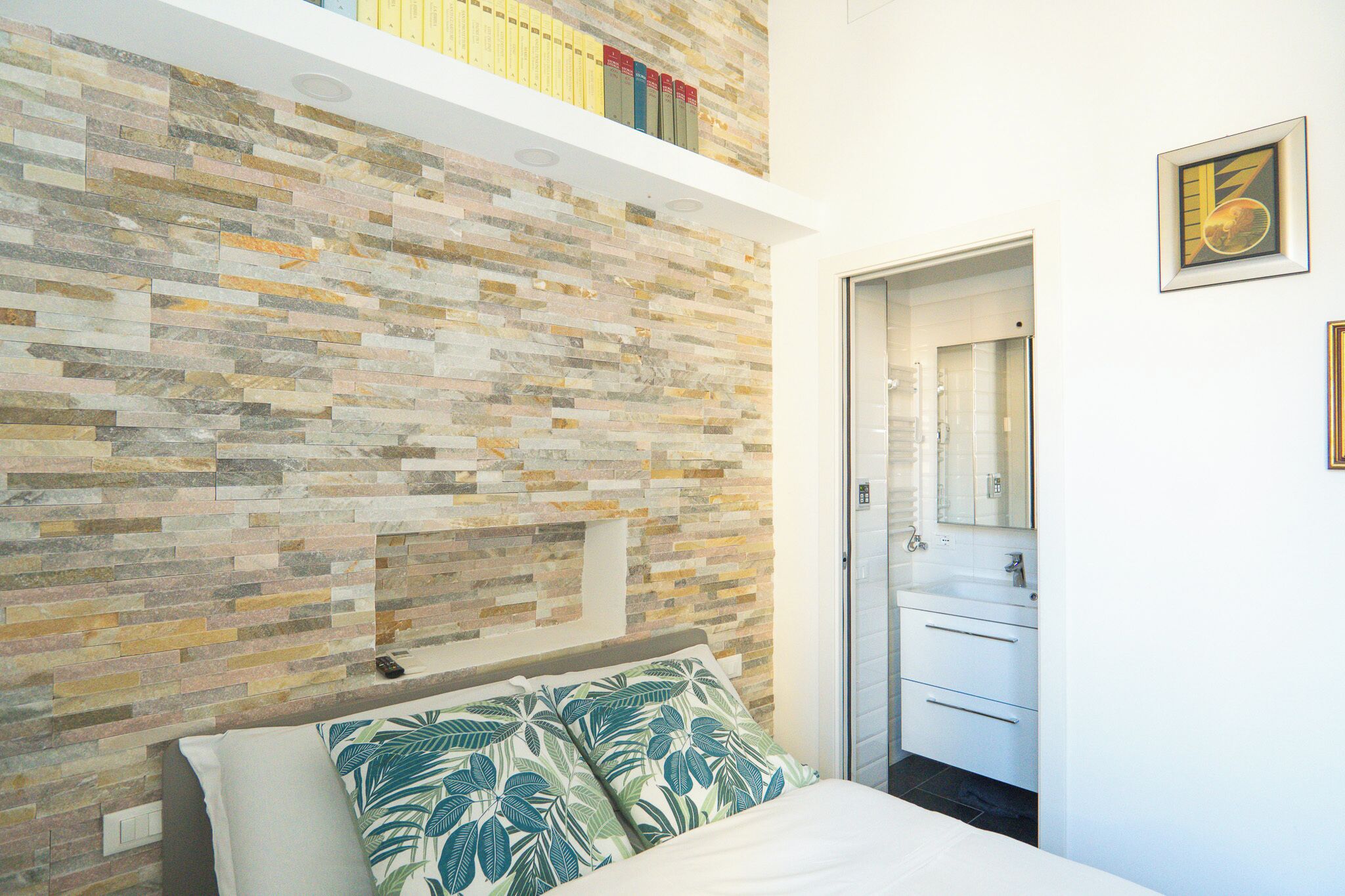 1 chambre, fer et planche à repasser, Wi-Fi gratuit, draps fournis