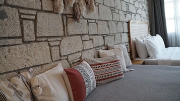 Comfort Room, Multiple Beds, City View | Premium bedding, minibar, individually decorated, free WiFi