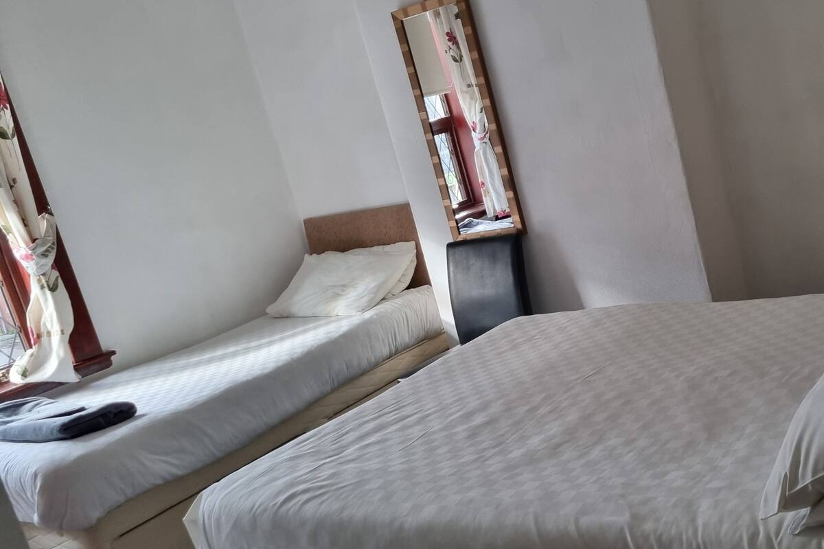 Family Triple Room, City View