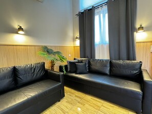 Smart TV - Grandera Apart's - Lliri 32, Apart 8 (València)