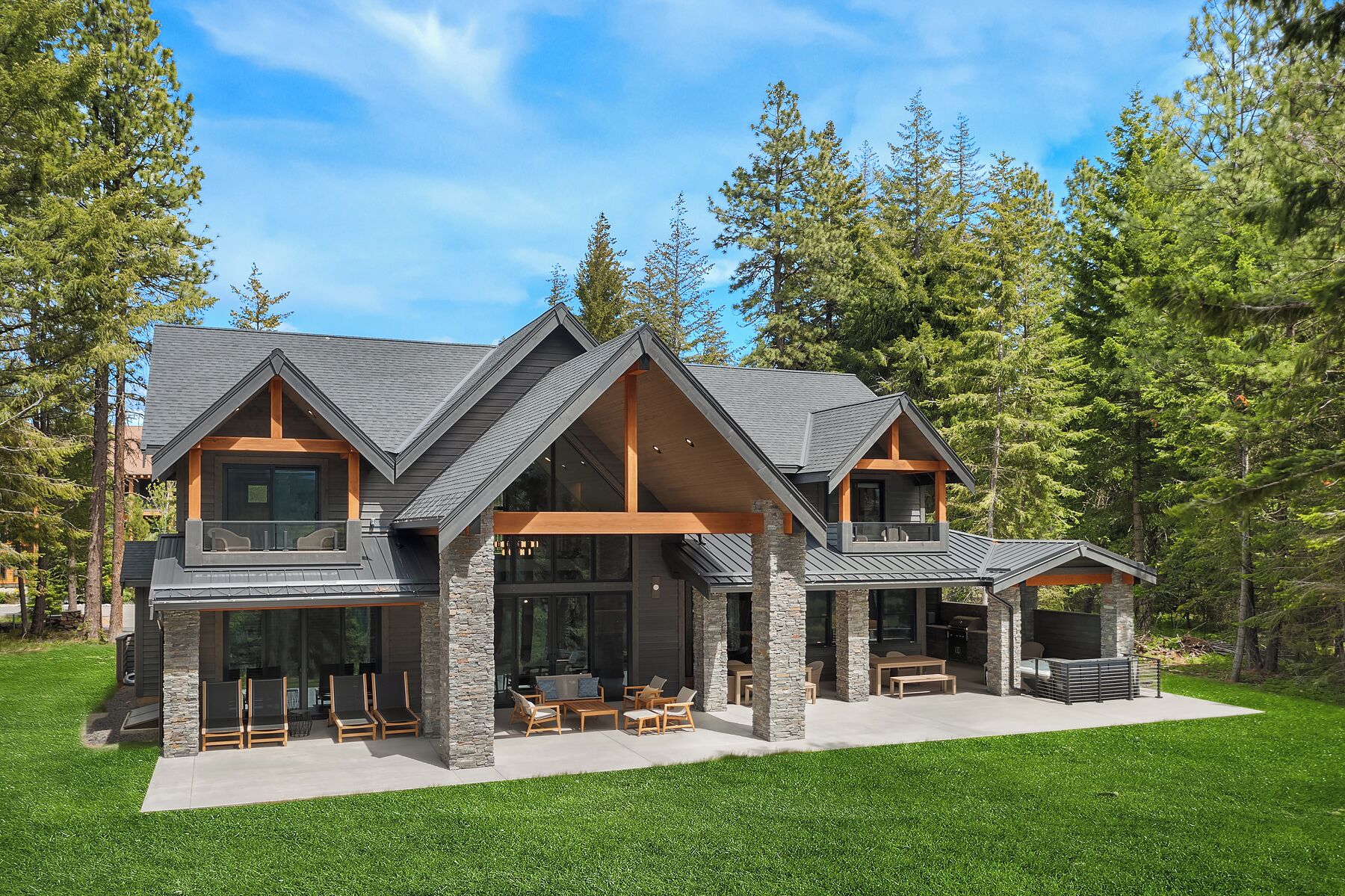New Luxury Retreat w/Big Mt. Views*Theater*Hot Tub!