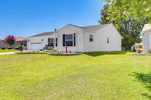 Interior - Lanai & Gas Grill: Bright Home in The Villages! (The Villages)