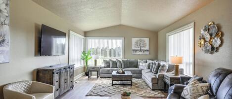House (Multiple Bedrooms) | Front of property