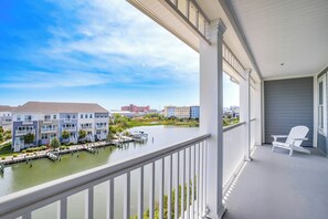 Apartment (3 Bedrooms) | Interior - Pool, Beach Access! Canal-front Ocean City Gem (Ocean City)