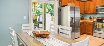 Sneads Ferry Home: Close to Beaches & Boat Ramp!