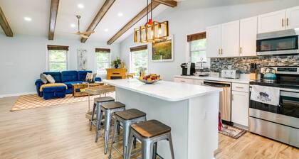 Front Royal Retreat on 3 Acres w/ Mtn Views!