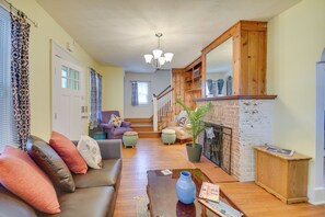 House (3 Bedrooms) | Interior - Charming Hampton Home ~ 7 Mi to Buckroe Beach! (Hampton)
