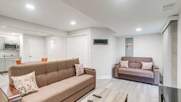 Apartment (1 Bedroom) | Interior