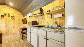 House (1 Bedroom) | Interior