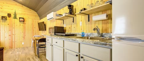 House (1 Bedroom) | Interior