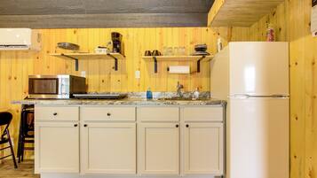 House (1 Bedroom) | Interior