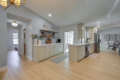 Chic Naples Home w/ Pool & Hot Tub, 4 Mi to Beach!