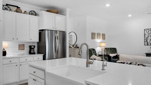 Interior - 4Br/2Ba, Slps 8, community pool, Close to beach access + Free Dolphin Cruise! (Santa Rosa Beach)