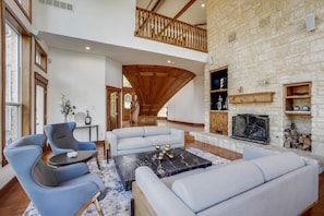 Interior - 22-Acres Mansion - Backyard Oasis & Entertainment (Garland)