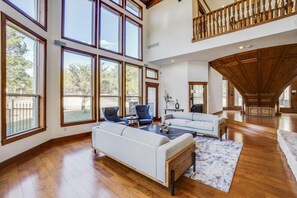 المنشأة من الداخل