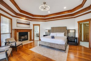 6 habitaciones, escritorio, tabla de planchar con plancha y wifi 