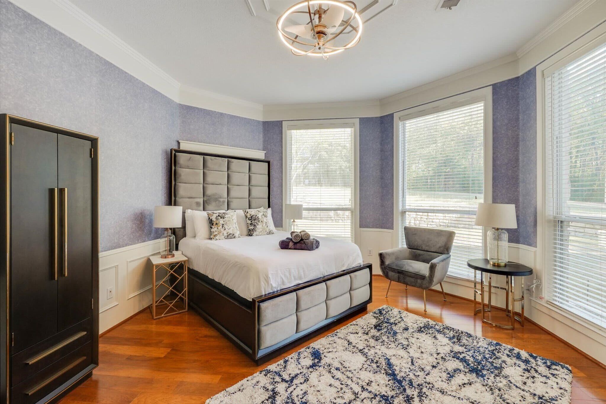 6 makuuhuonetta, työpöytä, silitysrauta/-lauta, Wi-Fi