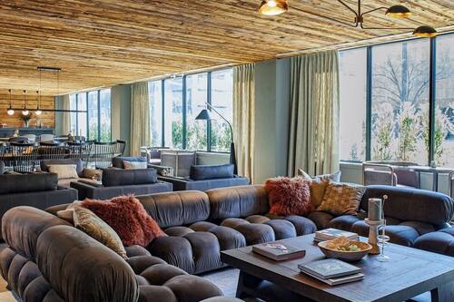 Bar lounge