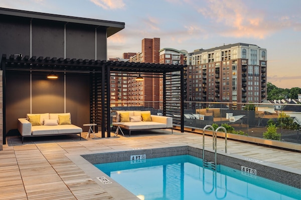 شرفة على السطح