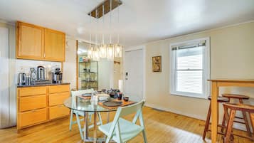 House (1 Bedroom) | Interior