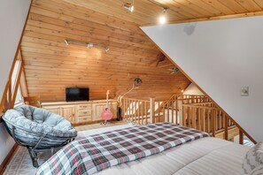 Interior - Cozy Home on 10 Acres: 'yellowstone in Vermont' (Townshend)