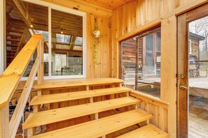 Interior - Cozy Home on 10 Acres: 'yellowstone in Vermont' (Townshend)