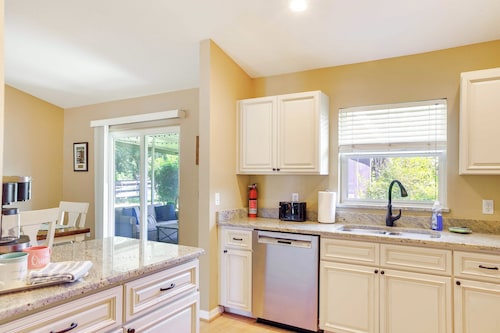 Ocala Retreat, 2 Mi to World Equestrian Center!