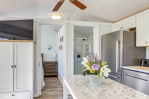 Ocala Tiny Home on 10-acre Farm Near Wec!