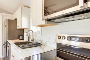House (1 Bedroom) | Interior