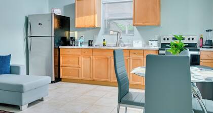 Modern Tampa Apartment ~ 3 Mi to Busch Gardens!