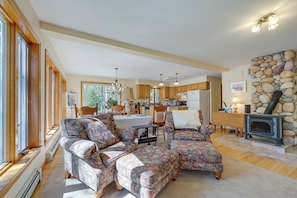 House (3 Bedrooms) | Interior