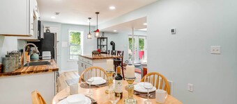 Front Royal Studio w/ Mtn Views & Brick Oven