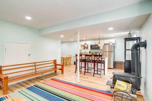 Apartment (0 Bedroom) | Interior - Front Royal Studio w/ Mtn Views & Brick Oven (Front Royal)