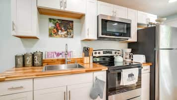 Apartment (0 Bedroom) | Interior