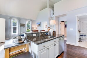 Cottage (2 Bedrooms) | Interior