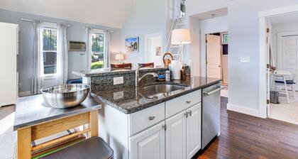 Waterfront Cottage in Summer Village w/ Grill