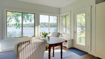 Cottage (2 Bedrooms) | Interior