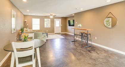 Quaint Pocahontas Townhome, Central Location!