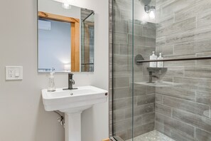 Casa (2 Bedrooms) | Interior
