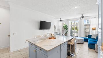 House, Partial Sea View | Private kitchen | Full-sized fridge, microwave, oven, stovetop