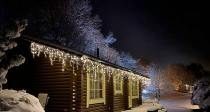 Montana - 5 Star - Pet Friendly - Hot Tub - Scandinavian Log Cabin