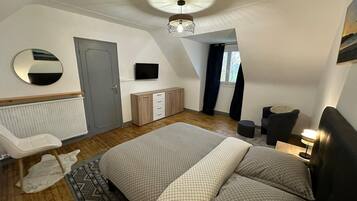 3 chambres, fer et planche Ă repasser, Wi-Fi, draps fournis