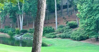 Reynolds Lake Oconee!Pet Friendly- Immaculate 2 Bed/Bath on Preserve Golf Course